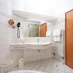 Adler - Paulas Alb Szálloda Ehingen