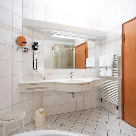 Adler - Paulas Alb ホテル エーインゲン