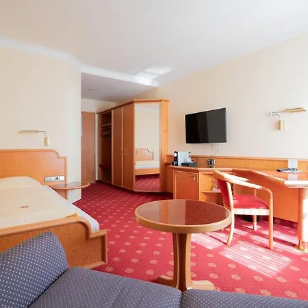 Adler - Paulas Alb 4*