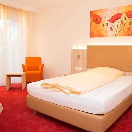 ホテル Adler - Paulas Alb 4*