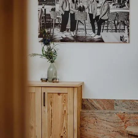 Adler - Paulas Alb 4*