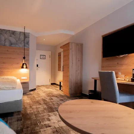 Adler - Paulas Alb Hotell