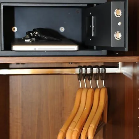 Adler - Paulas Alb ホテル 4*