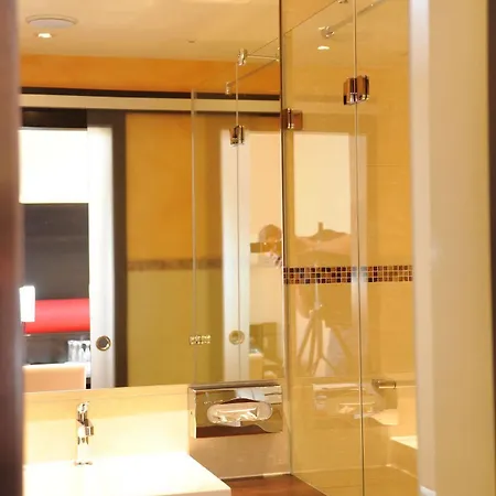 Adler - Paulas Alb 4*