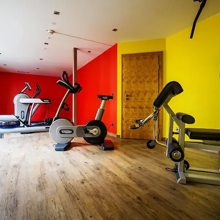 Adler - Paulas Alb 4* エーインゲン