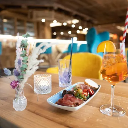 ホテル Adler - Paulas Alb 4*