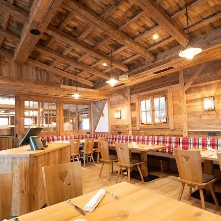 Adler - Paulas Alb ホテル