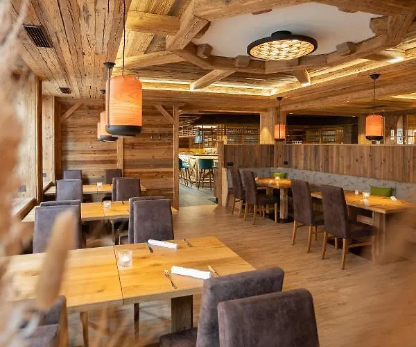 Hotel Adler - Paulas Alb 4*